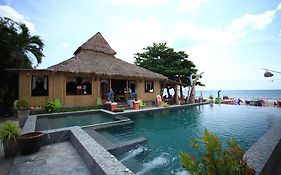 Cha-Ba Bungalow & Art Gallery